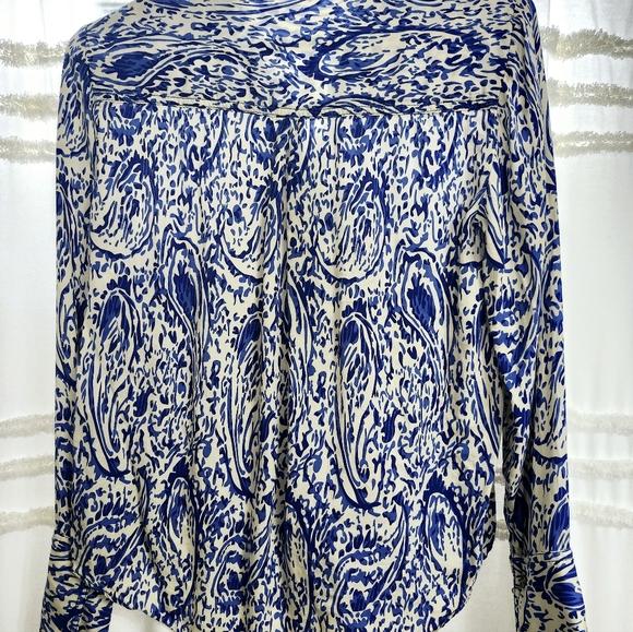 Zara xs blouse 100% viscose. Firm On Price - Picture 3 of 6